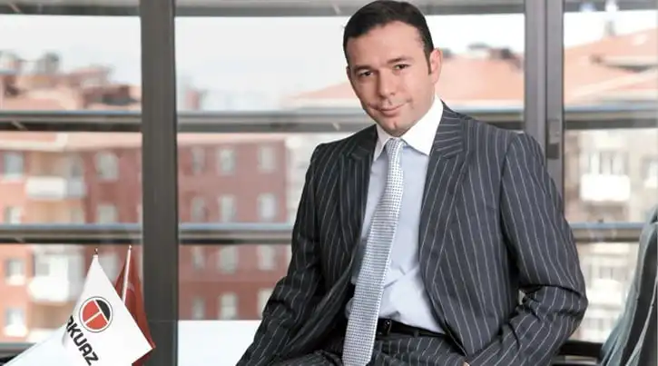 İsfendiyar Zülfikari Kimdir?