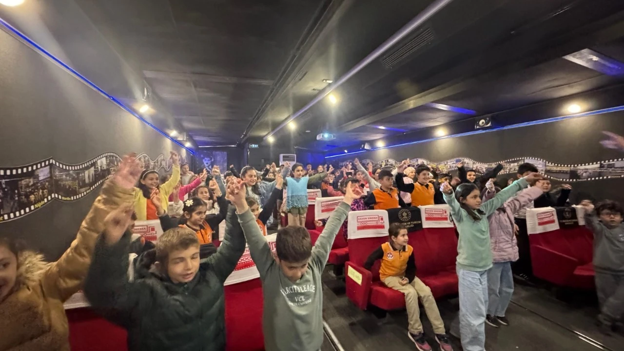 Gezen Sinema' TIR'ı 895 bin seyirciye ulaştı