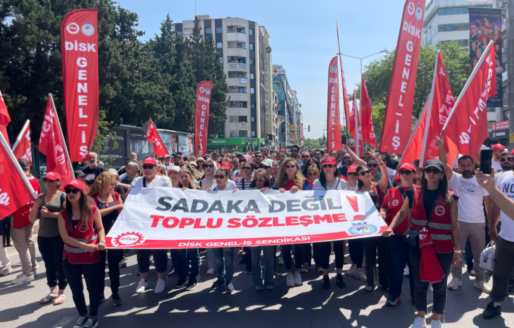 İzmir Büyükşehir Belediyesi’nden 900 Personel İşten Çıkarma Kararı