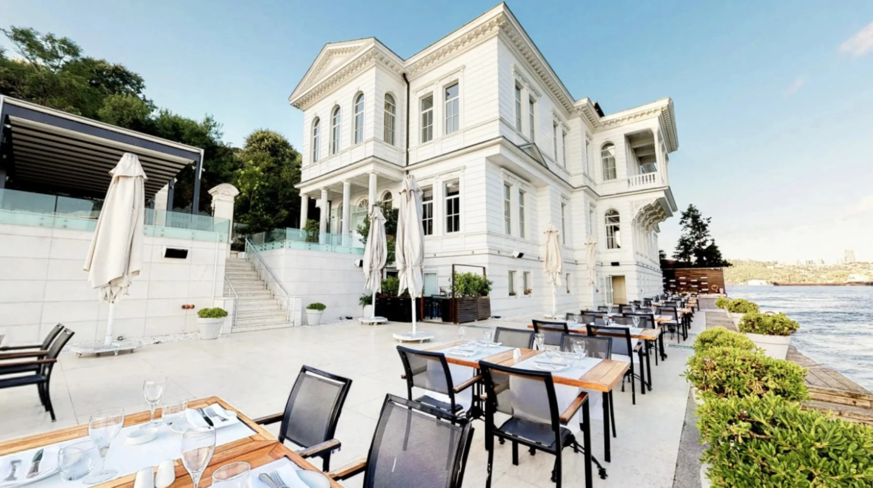 Les Ottomans’ın Satışı Ortalığı Karıştırdı! Ünal Aysal’dan Akbank ve Serdar Bilgili’ye Sert Hamle