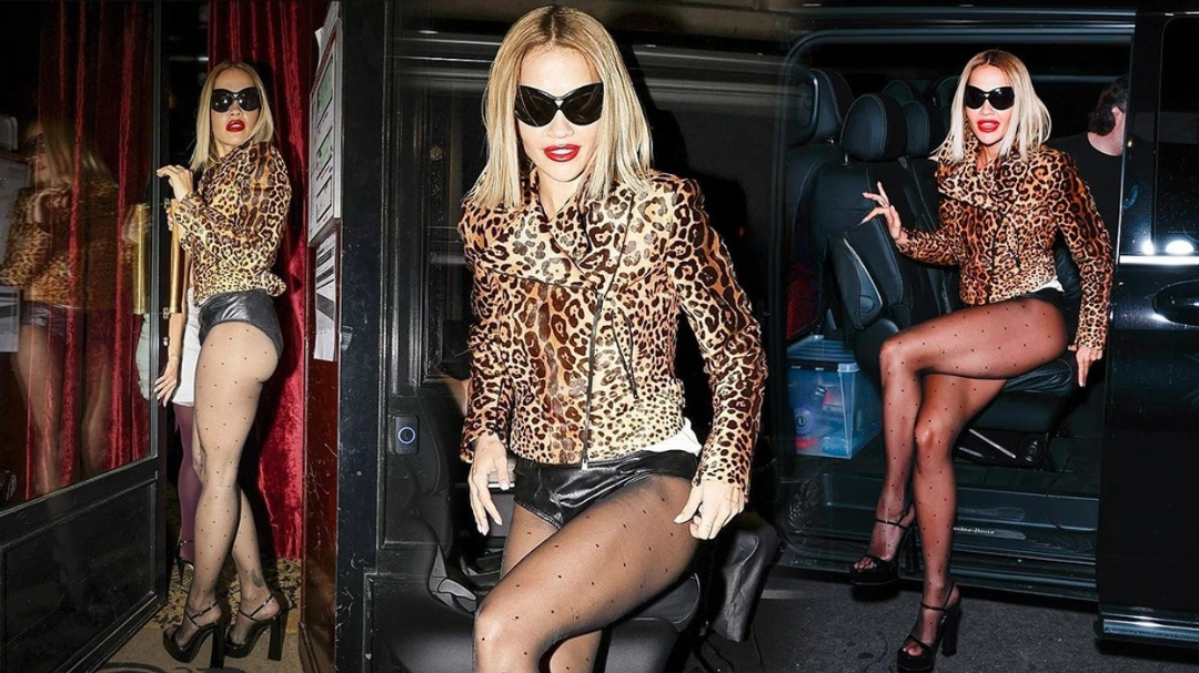 Rita Ora, Paris Fashion Week’te Cesur Kombiniyle Göz Kamaştırdı