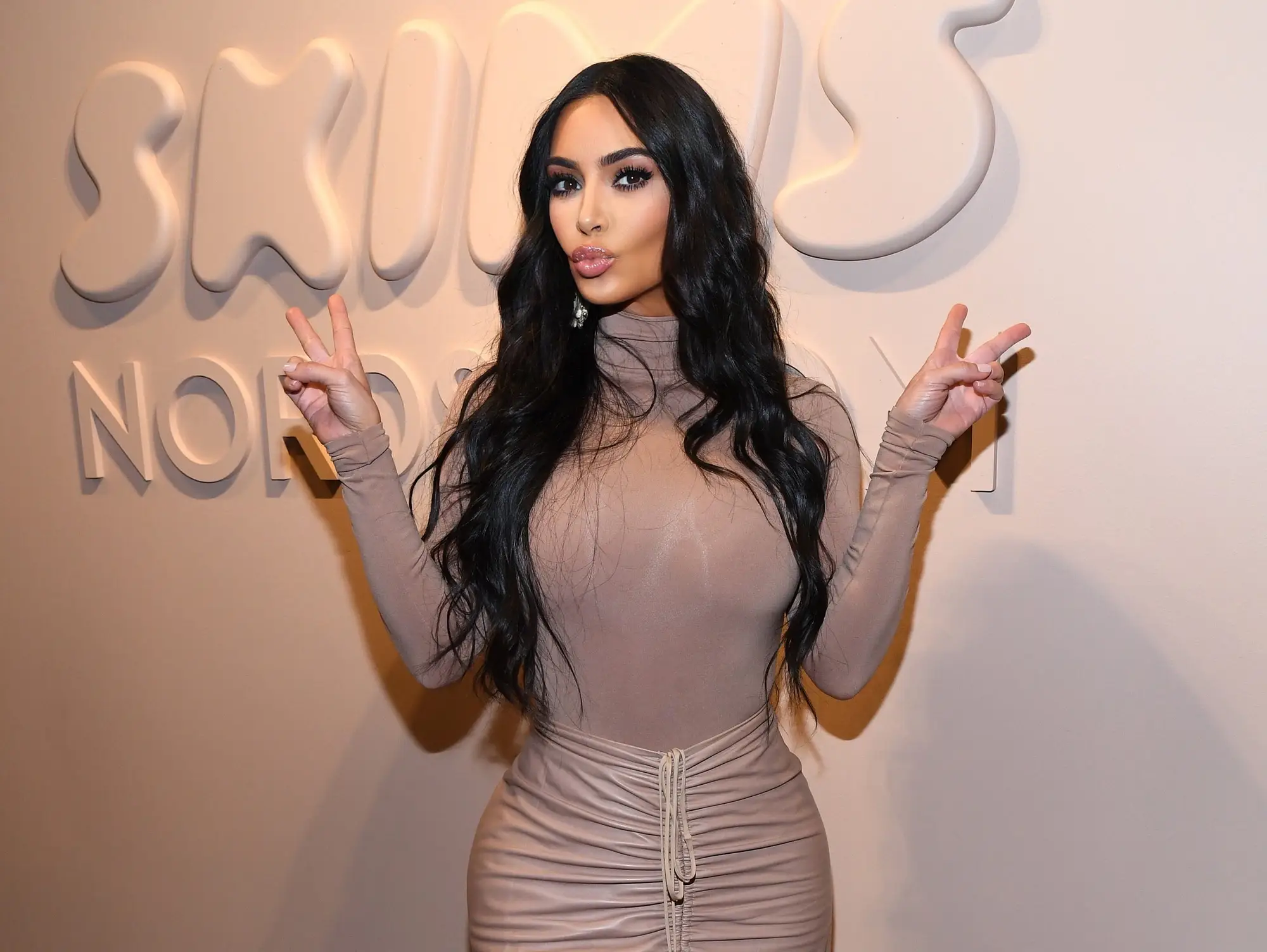 Kim Kardashian’ın Skims’i 225 Milyon Dolar Yatırım Aldı: Şirket Değeri 5 Milyar Dolara Ulaştı