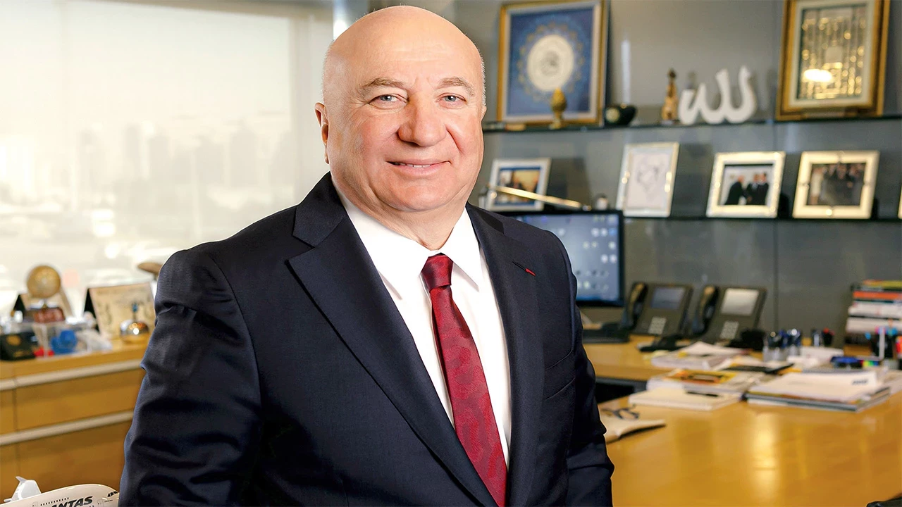 Sani Şener, Fransa'da gözaltına alındı