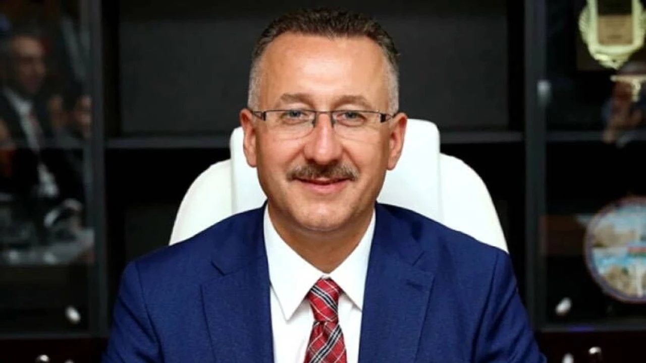 Adapazarı Belediye Başkanı Mutlu Işıksu kimdir? Mutlu Işıksu kaç yaşında, nereli, evli mi?