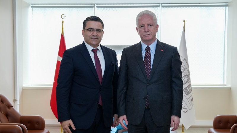 İstanbul Valisi Davut Gül, Cem TV'ye başarılar diledi