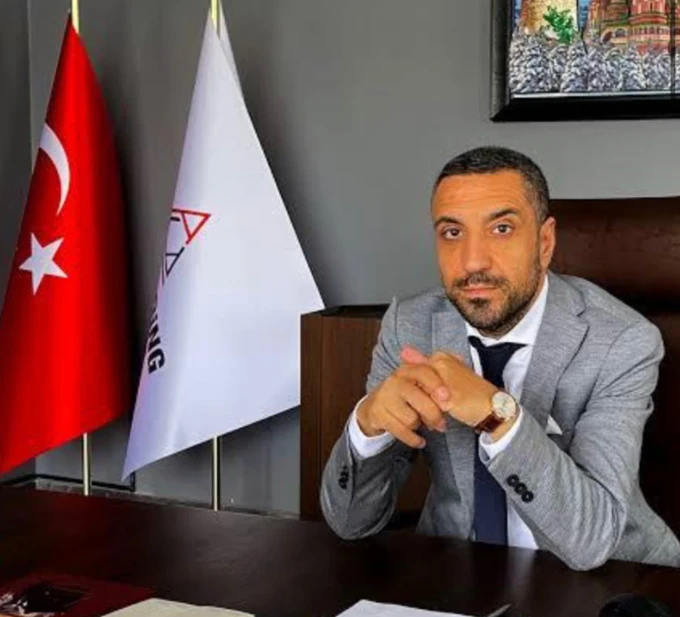 Güçlü Türkiye'nin aydınlık yüzü! Aynı daireyi 13 kişiye sattı!