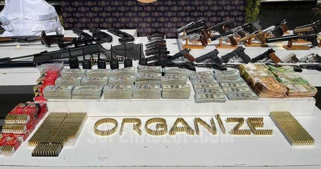 İşte 'Erdal Acar' operasyonunda ele geçirilen suç unsurları! Suikast silahı bile var...